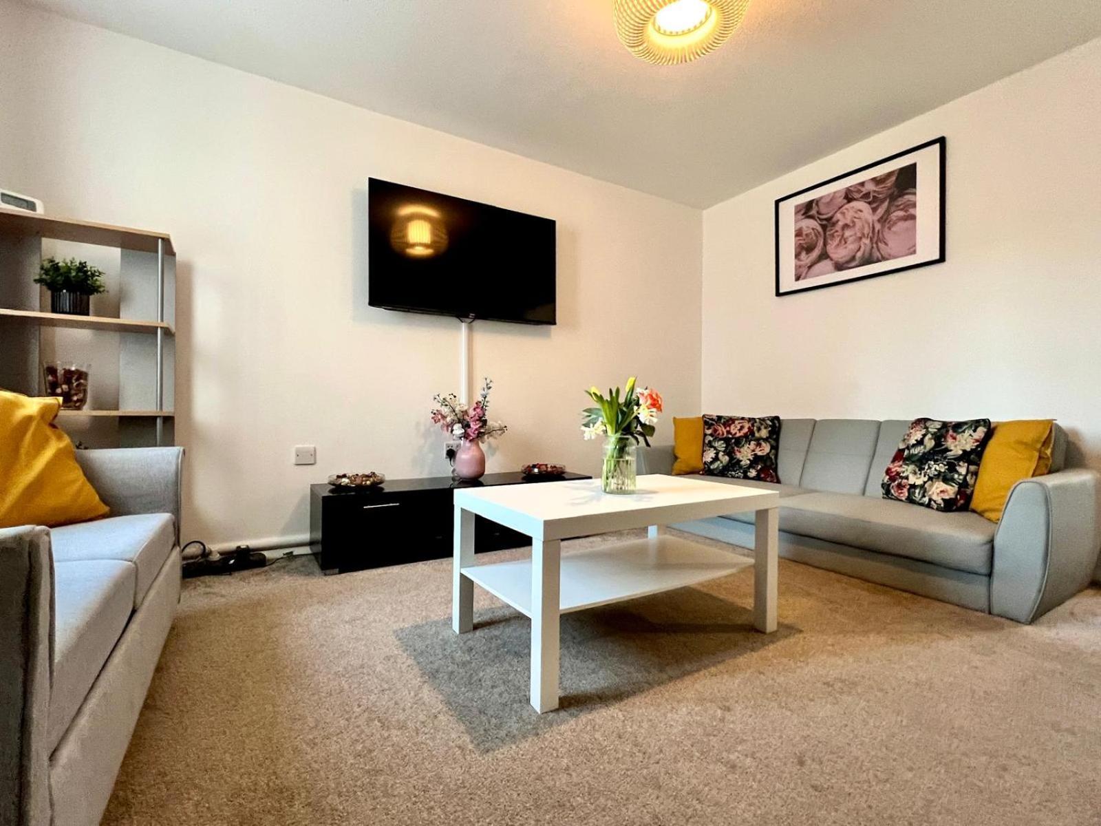 Amensa Stay Thamesmead  Extérieur photo